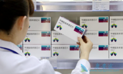 EGFRͻ��ķ�Сϸ���ΰ������ʺ�ʹ����ЩEGFR-TKI���ƣ�